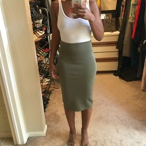 BEBE green pencil skirt
